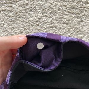 LULULEMON reversible spandex black and purple size 4
